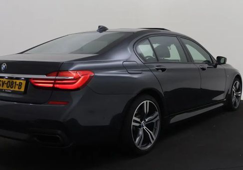 BMW 750, 2018