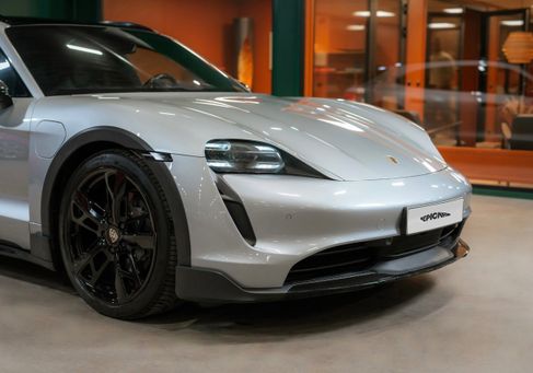 Porsche Taycan, 2022