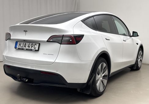 Tesla Model Y, 2022 3