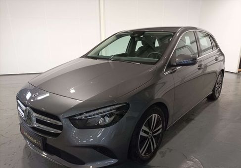 Mercedes-Benz B 220, 2022