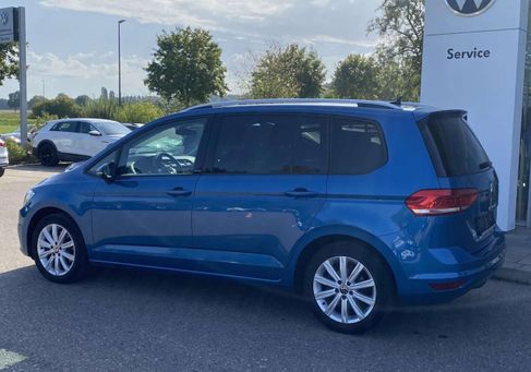 Volkswagen Touran, 2022 3