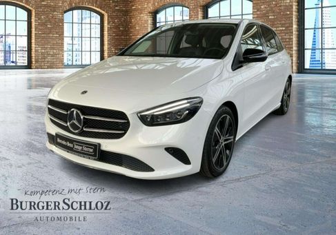 Mercedes-Benz B 180, 2022