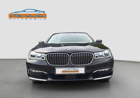 BMW 730, 2017