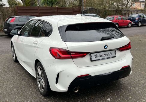BMW 118, 2021