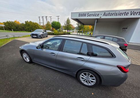 BMW 320, 2022