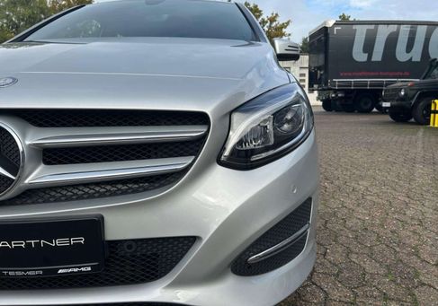 Mercedes-Benz B 180, 2017