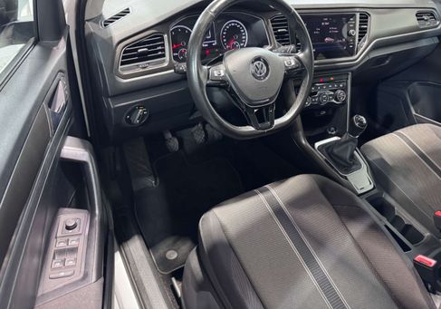 Volkswagen T-Roc, 2018