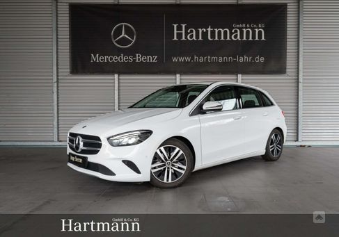 Mercedes-Benz B 180, 2022