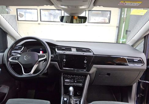 Volkswagen Touran, 2023 3