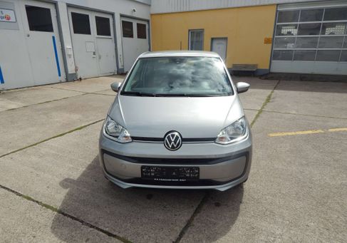Volkswagen up!, 2023