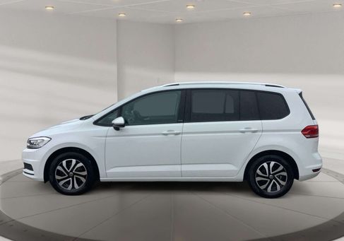 Volkswagen Touran, 2023 3