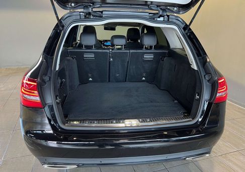 Mercedes-Benz C 400, 2018 3