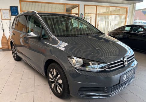 Volkswagen Touran, 2024 3