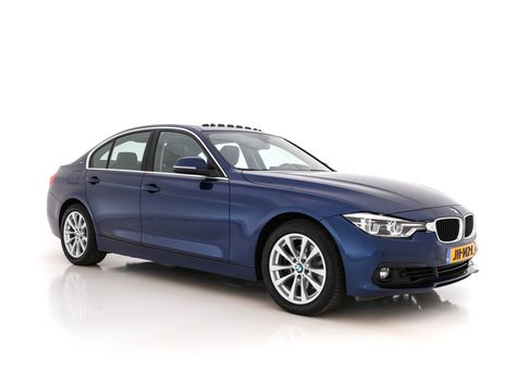 BMW 330, 2016