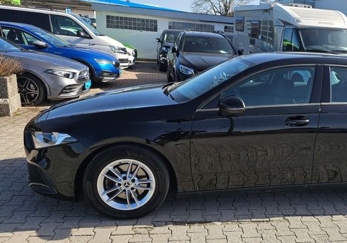 Mercedes-Benz A 200, 2022