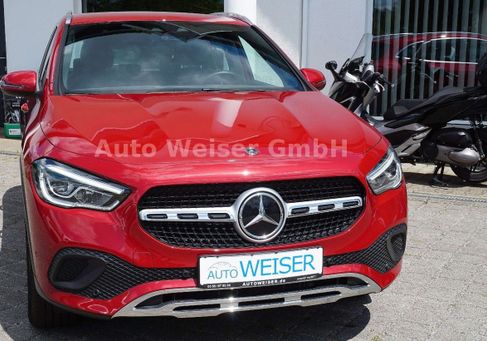 Mercedes-Benz GLA 180, 2022