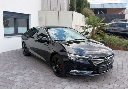 Opel Insignia, 2019 3