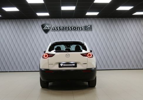 Mazda MX-30, 2023 3