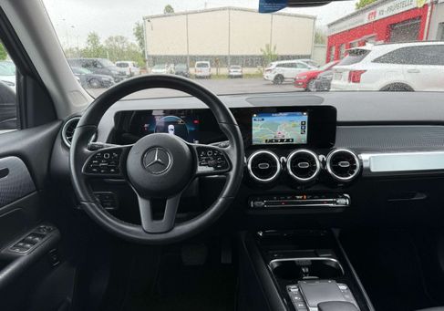 Mercedes-Benz GLB 200, 2023