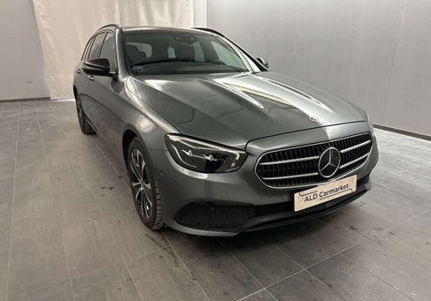 Mercedes-Benz E 300, 2022