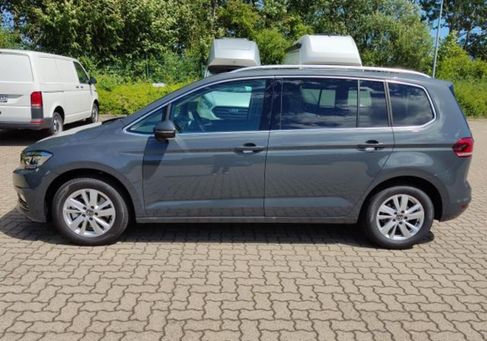 Volkswagen Touran, 2023 3