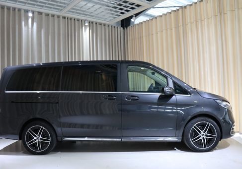 Mercedes-Benz V 300, 2025 3