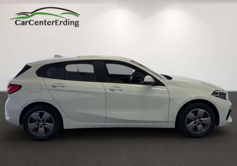 BMW 118, 2022