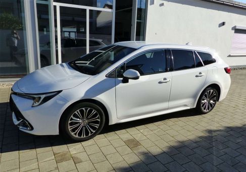Toyota Corolla, 2024 3