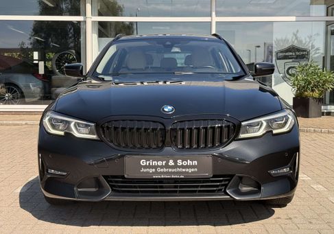 BMW 330, 2021
