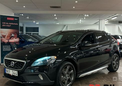 Volvo V40 Cross Country, 2013