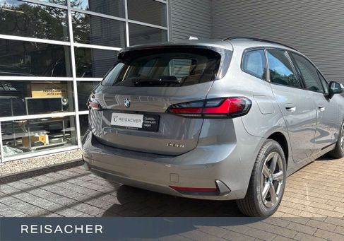 BMW 220, 2025 2