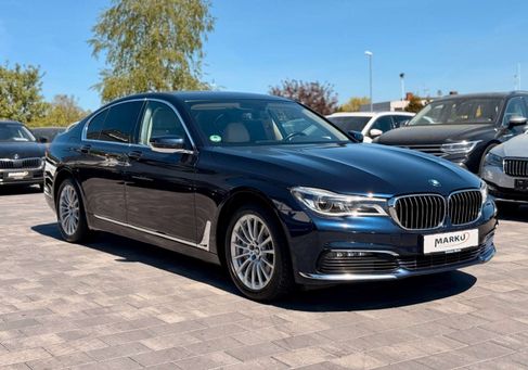 BMW 730, 2017