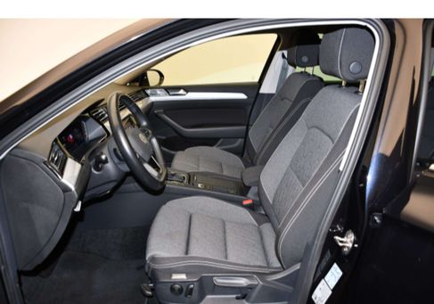 Volkswagen Passat Variant, 2024 3