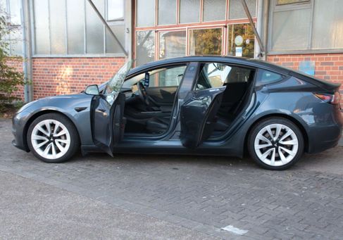 Tesla Model 3, 2021 3