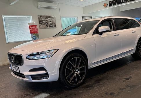 Volvo V90 Cross Country, 2019