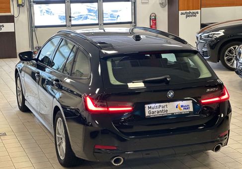 BMW 330, 2022