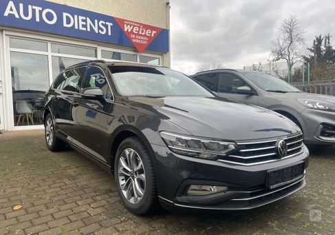 Volkswagen Passat, 2022