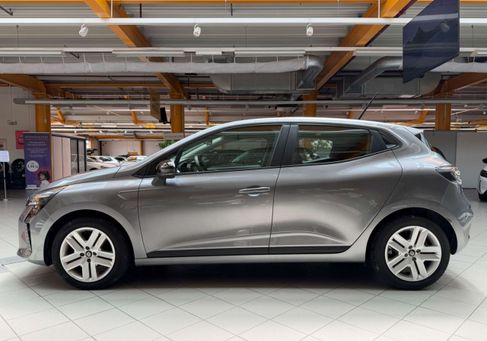 Renault Clio, 2024