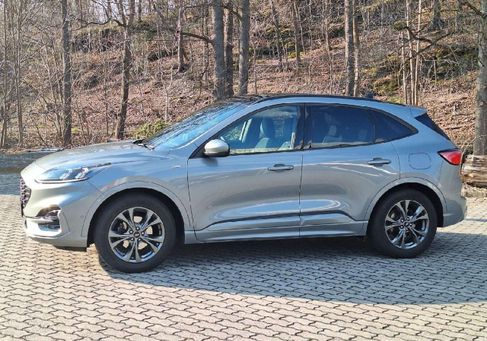 Ford Kuga, 2020