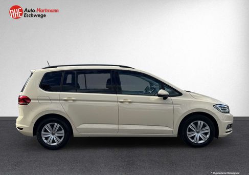Volkswagen Touran, 2024 3