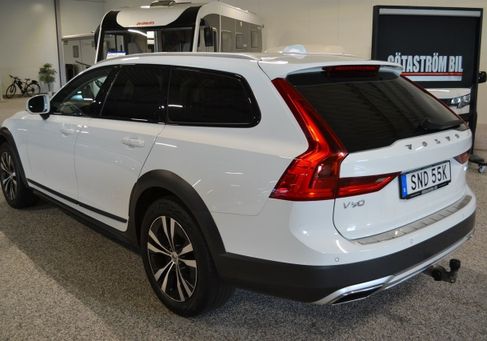 Volvo V90 Cross Country, 2020