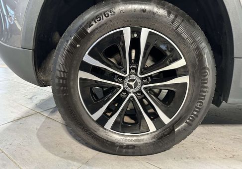 Mercedes-Benz GLA 180, 2023