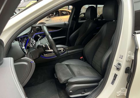 Mercedes-Benz E 200, 2020