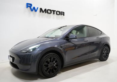 Tesla Model Y, 2023