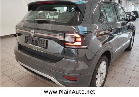 Volkswagen T-Cross, 2019