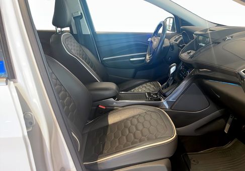 Ford Kuga, 2020