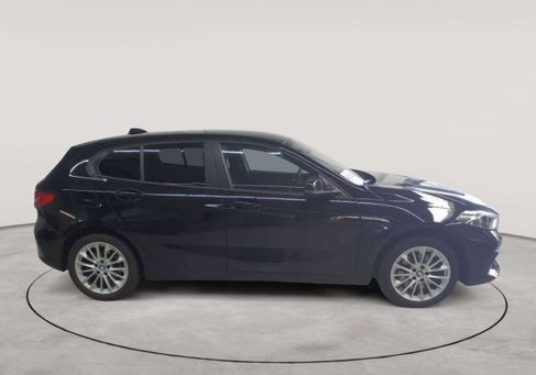 BMW 120, 2023