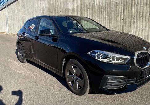 BMW 118, 2023