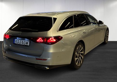 Mercedes-Benz E 300, 2024 3