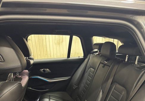 BMW 330, 2022 3